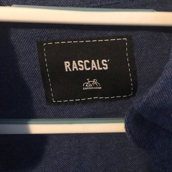 Casual button down - Picture 2 of 4